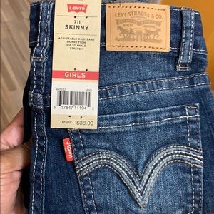 Girls Levi’s jeans